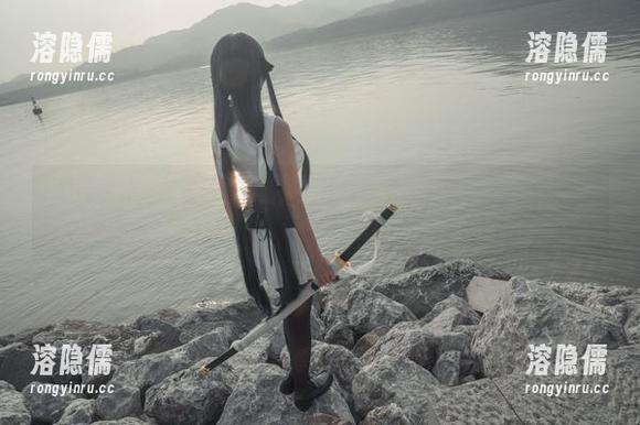 这双高跟鞋，图片里太美了！原图简直是神个性，爱老师phd说我还能更高！
