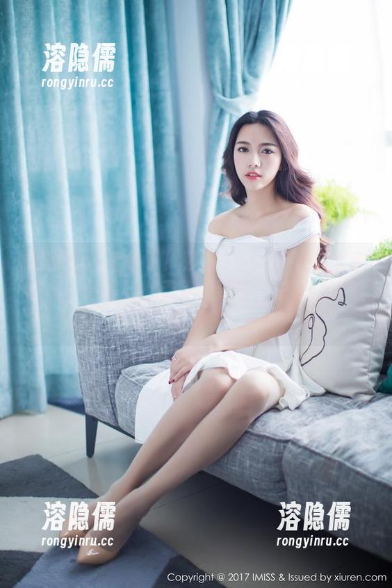 爱蜜社-莎莎Sasa 爱蜜社 - 上线了!莎莎Sasa的毛衣全套写真,像是与世无争的猫咪,总是让人想靠近。