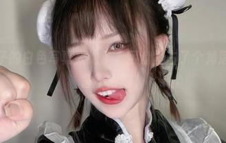 狐洛洛子的白色写真太绝了，网盘里占了个角落，还真舍不得删。