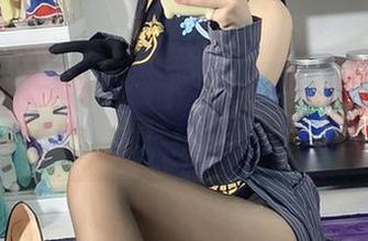 白栎Shirly又来了，美足精选写真集比老母鸡辣十倍，谁能抗拒这些美脚妖孽？