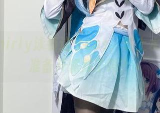 白栎Shirly泳装这个cos，戴上水母面具准备开派对了吗？