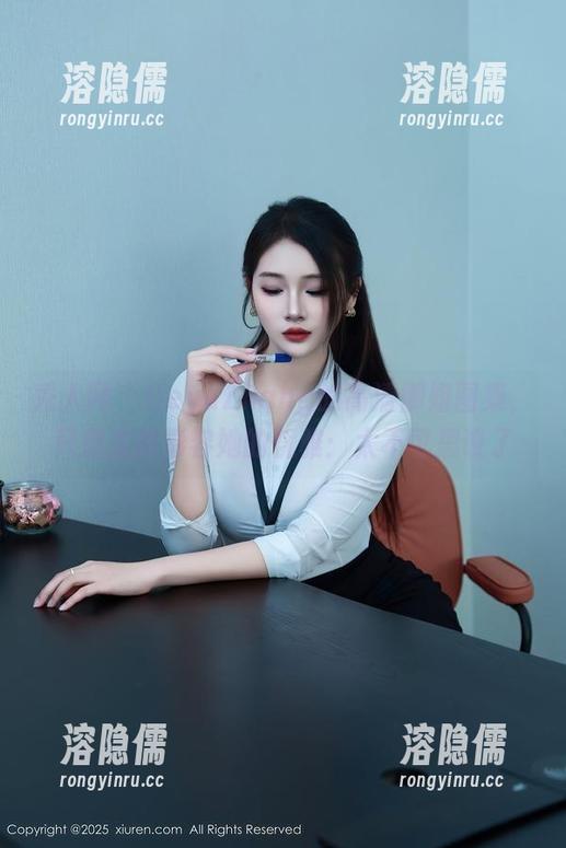 秀人网-HeyuZhang 秀人网 - HeyuZhang的高清御姐图集,只想怎样形容她的优雅:太不可思议了