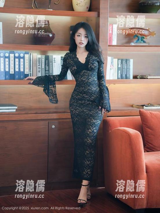 秀人网-Mina米娜 秀人网 - 超现实办公室?Mina米娜的写真原图带你入戏!