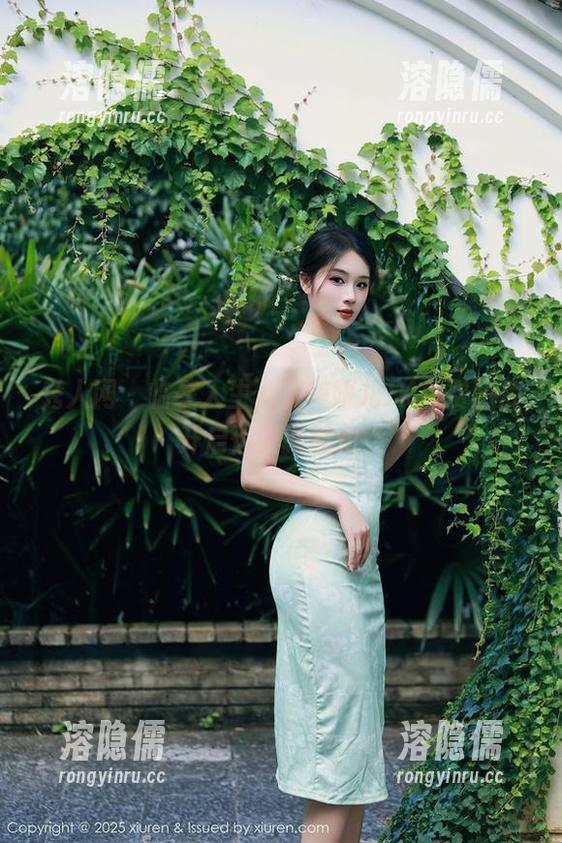 秀人网 - 临摹人生，大美妞儿JK免费图片开启你的新视角！