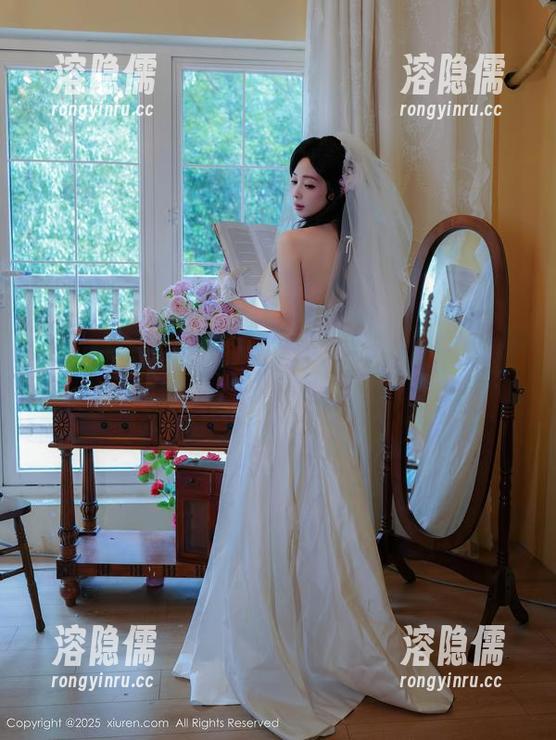 秀人网 - 哇，连小蛮妖yummy都不忍直视的最新灰丝作品，看看吧？