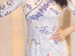 秀人网 – 校服与杨幂幂，写真合集里的怀旧气息悄然袭来。