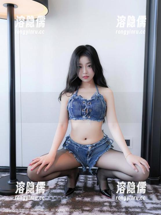 秀人网 - 追寻美七Mia的秘密：精选写真，带你逛逛她的小宇宙