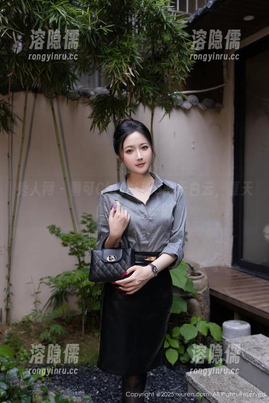 秀人网 - 黄可Christine蓝天白云，夏天的下载倒计时