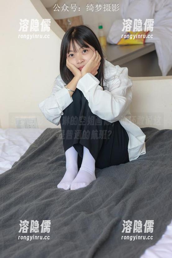 绮梦摄影 - 阿琳的空姐画像，谁还敢说这是普通的航班？