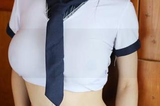 美媛馆 – 美图上线，刘雪妮Verna在校园里尽显轻松自然！