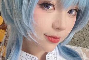 私拍探讨：舞小喵和她的浴缸，隐秘的含义和标签都藏得颇深哟…