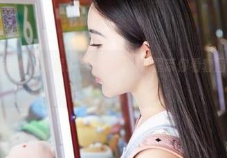 蜜桃社 – 这毛衣好像藏了点小心思，冰露带你看套图里的冷与热！