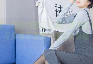 袜啵啵 – 校服都能这么美？糯米的花絮版写真集下载吧，别太认真哦