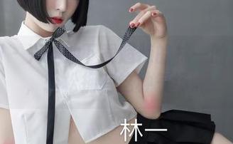 微密圈 – 兴冲冲下载超辣的林一的女王照，轻松拥有这种气场。