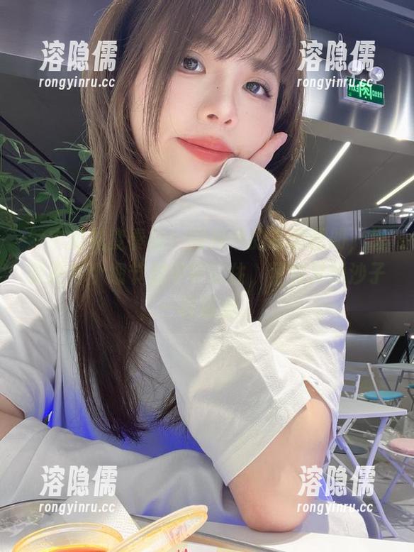 闪月半 梦中婚礼变奏曲:闪月半的高清图册,想要把每个细节都牢牢记住,可它又像沙子一样流走。