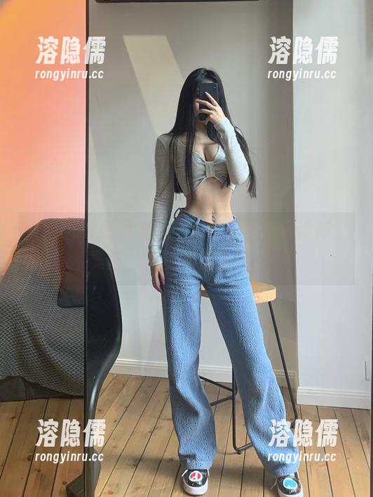 陈佩奇 微密圈 - 高清卖萌:看陈佩奇如何诠释“臭脚”?壁纸时刻在线!