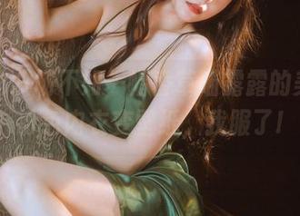 忙碌的职场不如一幅香草喵露露的美图，粉色内衣变壁纸，我服了!