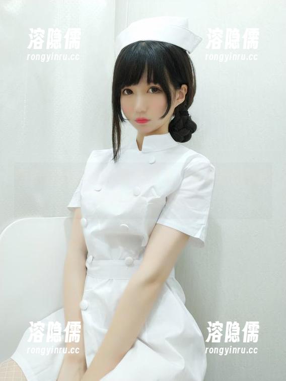 魔物喵nigisa的油亮图集：无圣光的奇遇，连月亮都想熄灯！