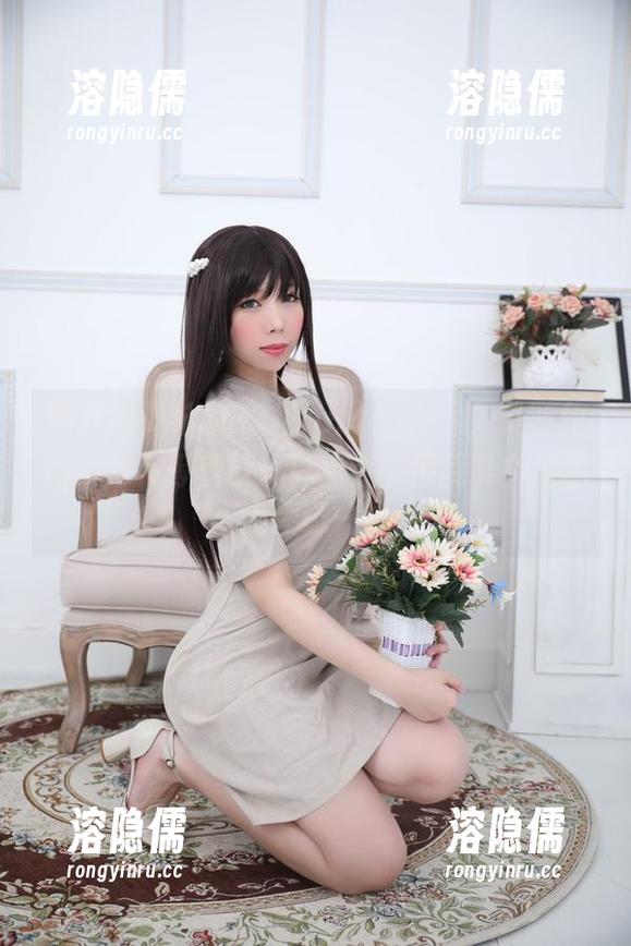 鹿野希 翻开鹿野希的23年fantia合集,资源和图片都在等着被认真点评…但我其实只想随便逛一逛