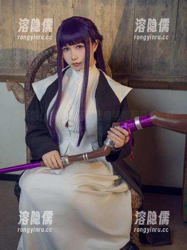 麻花麻花酱 更新啦!麻花麻花酱恶魔姐姐写真集,轻轻松松就可以“陷入”