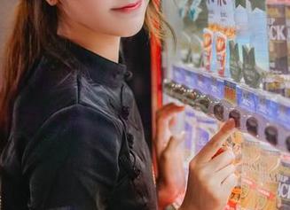 黑川进入和服模式，图库里全是日本旅拍的稀奇古怪，果然和服最会闹腾！